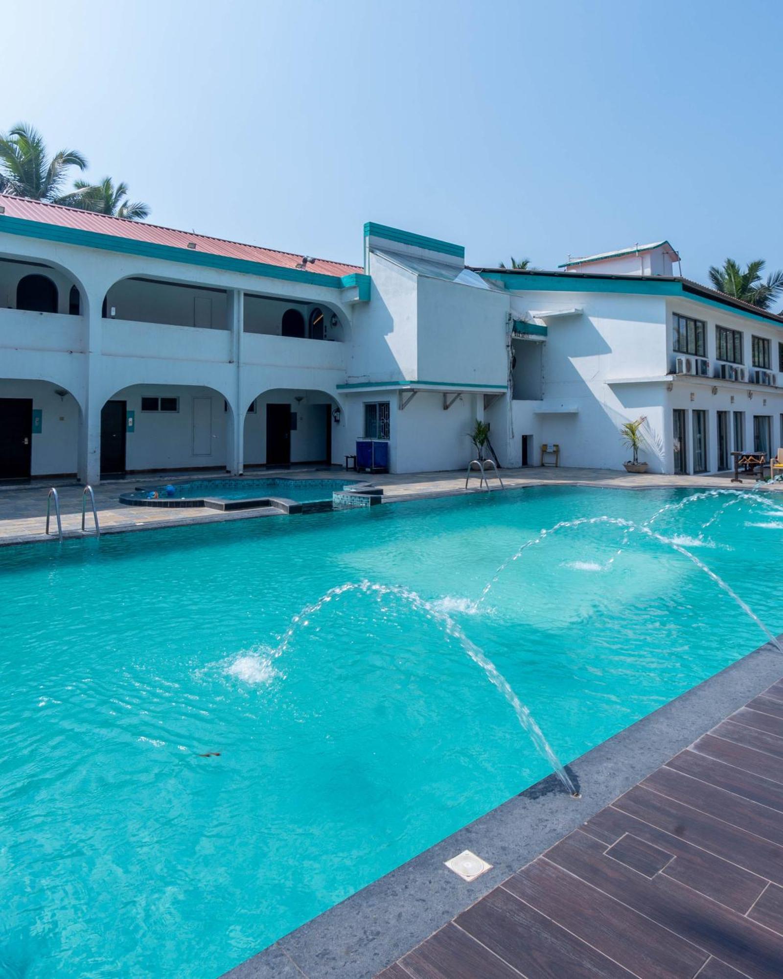 Longuinhos Beach Resort Колва Экстерьер фото